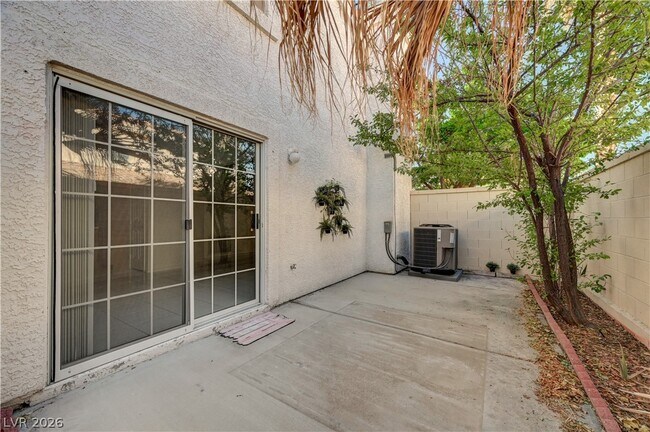 Building Photo - 8039 Teresita Ave