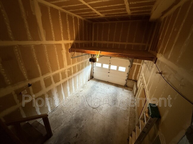 Building Photo - 1415 E 38th Ave