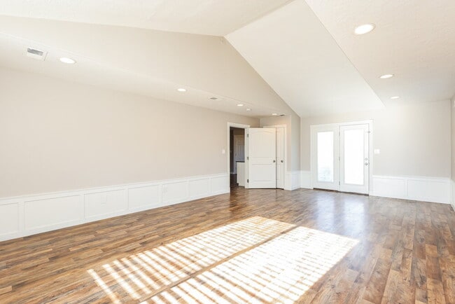 Building Photo - 3056 W 1010 N