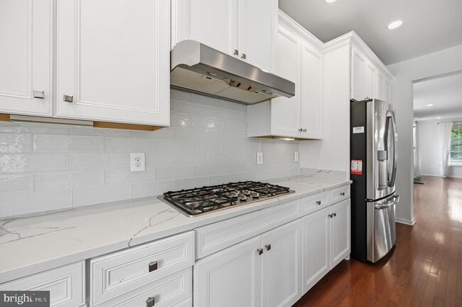 Building Photo - 24267 Purple Finch Dr