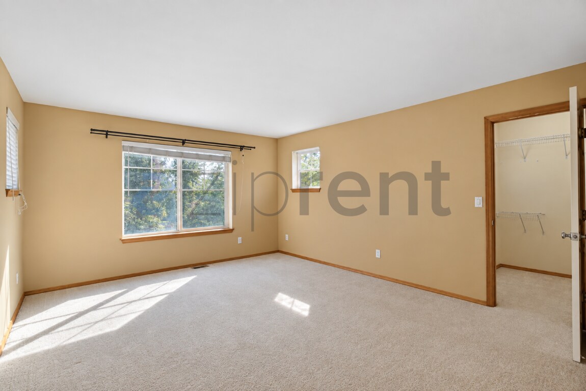 Building Photo - Unit N/A