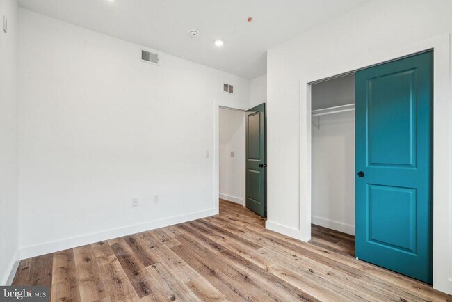 Building Photo - 2632 N 11th St