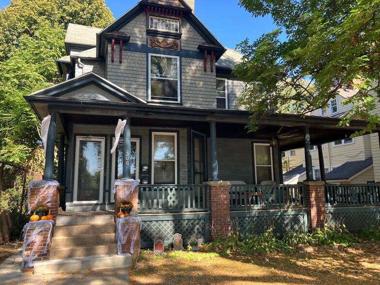 Primary Photo - 308 Park Ave