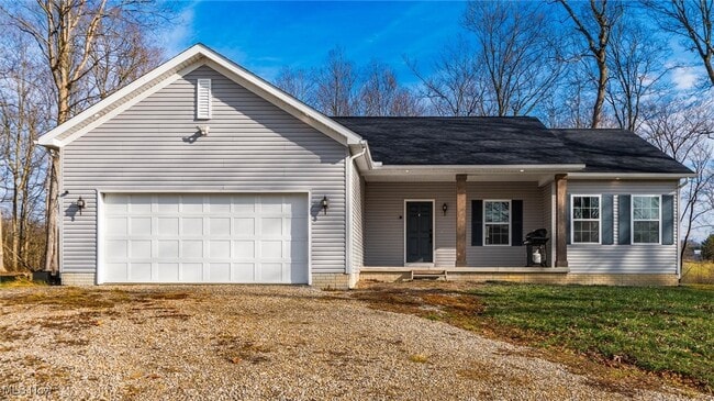 Building Photo - 6965 Chandlersville Rd