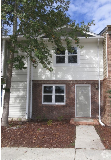 Building Photo - 80 Balsam Rd