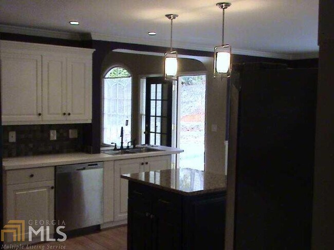 Building Photo - 5067 Sherrer Dr NW