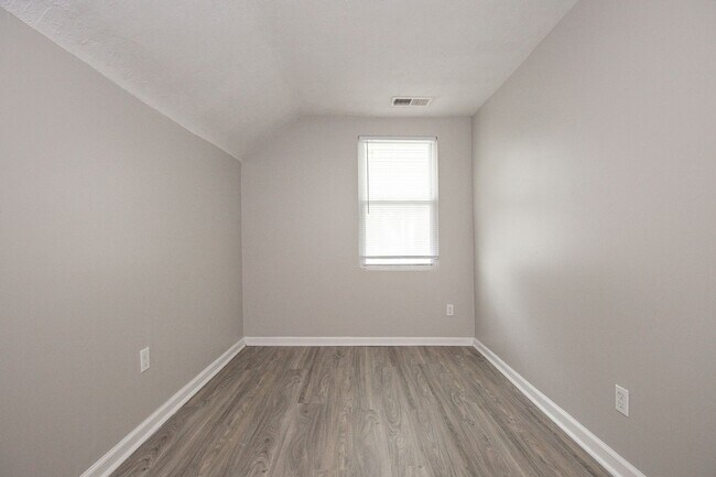 Building Photo - 3295 W 46th St