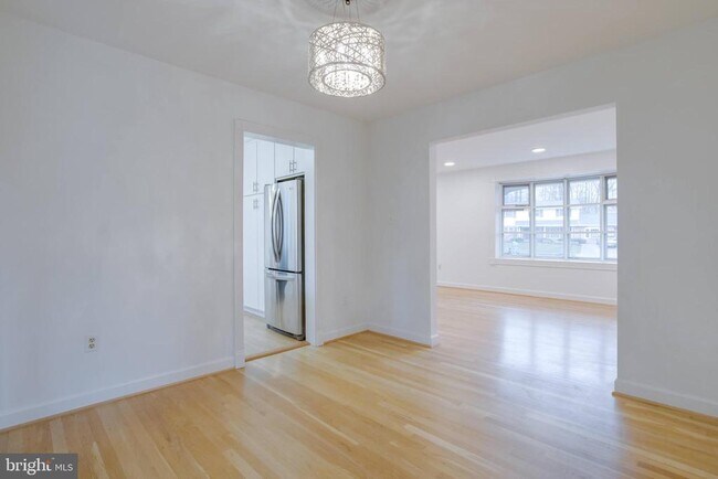 Building Photo - 8122 Truro Ct