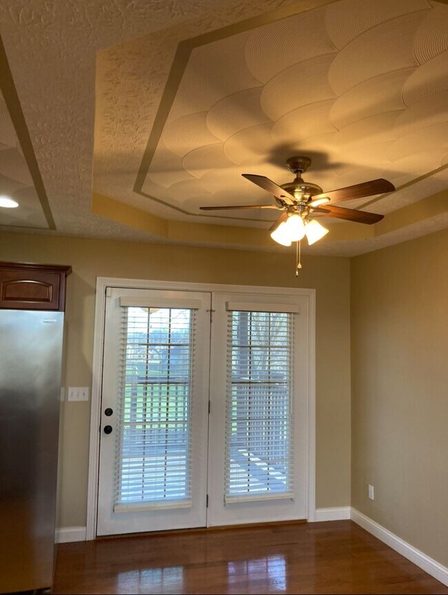 Building Photo - 166 Twin Lakes Dr