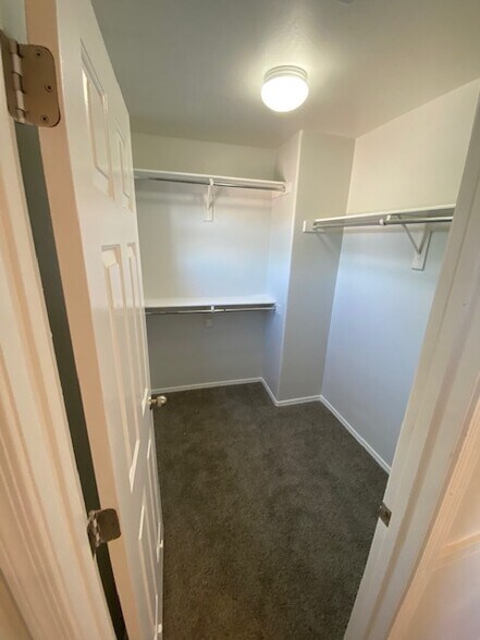 Building Photo - 43584 W Arizona Ave