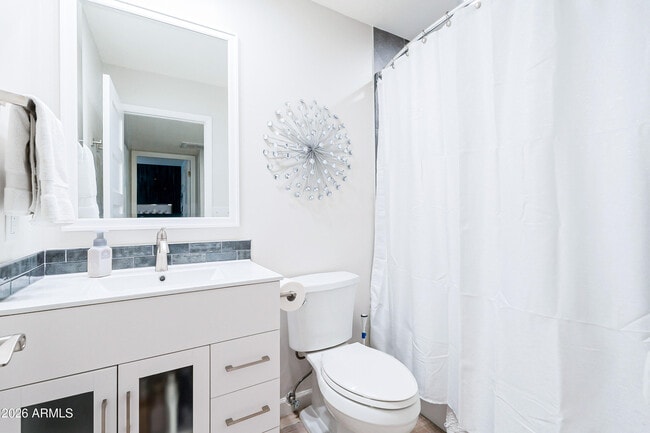 Building Photo - 4243 N Miller Rd