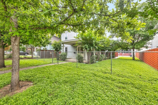 Building Photo - 4517 Depew Ave