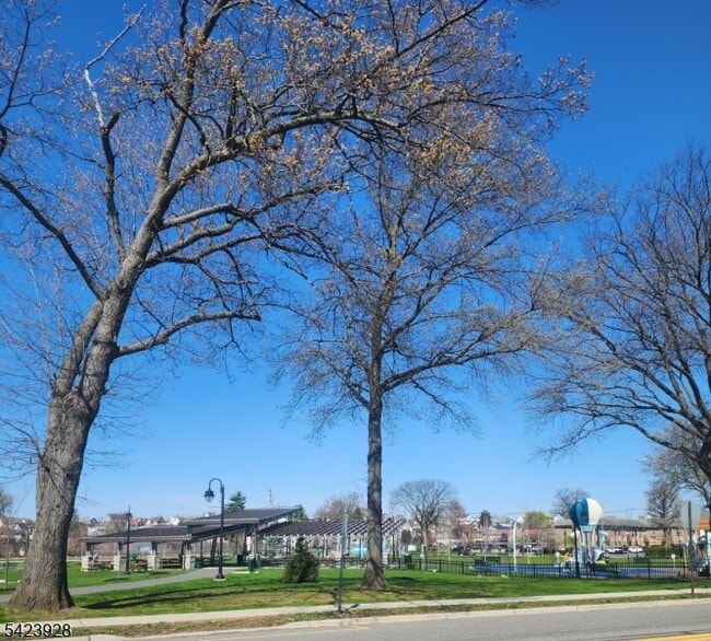 Building Photo - 23 Park Ave