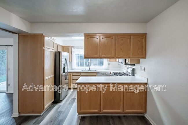 Building Photo - 2872 Raleigh Ct SE