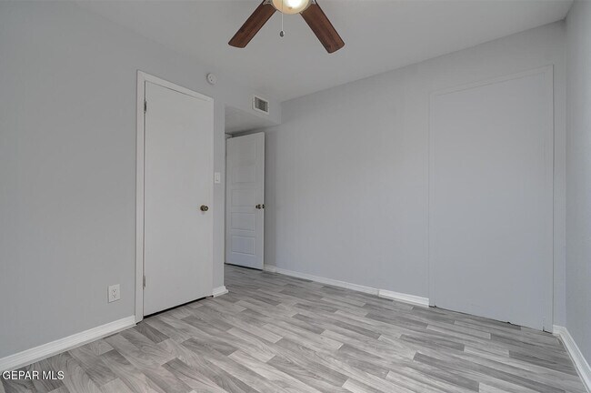 Building Photo - 10368 Potencia Dr