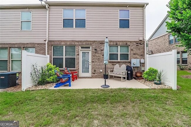 Building Photo - 2344 Attewood Dr