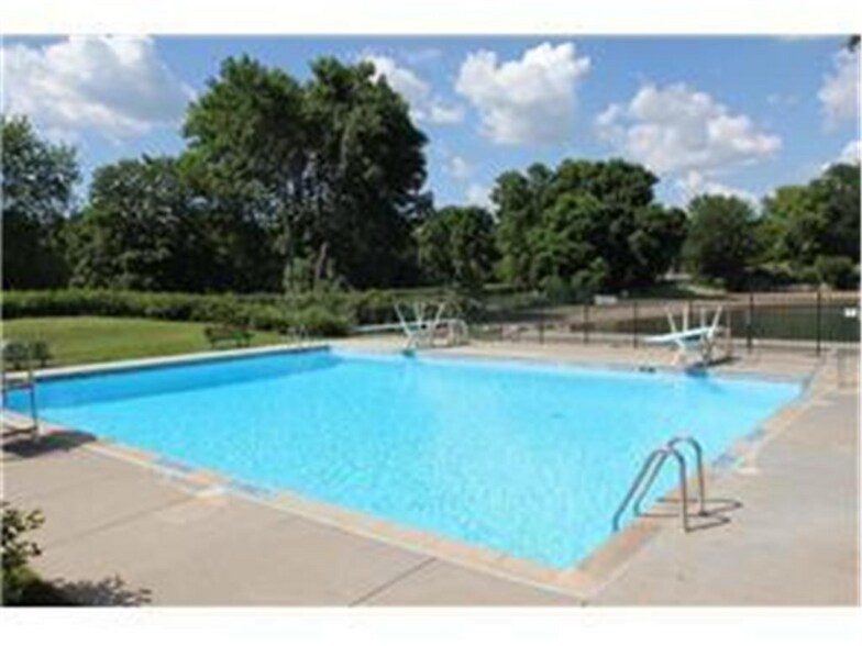 Primary Photo - 10829 Forestview Cir