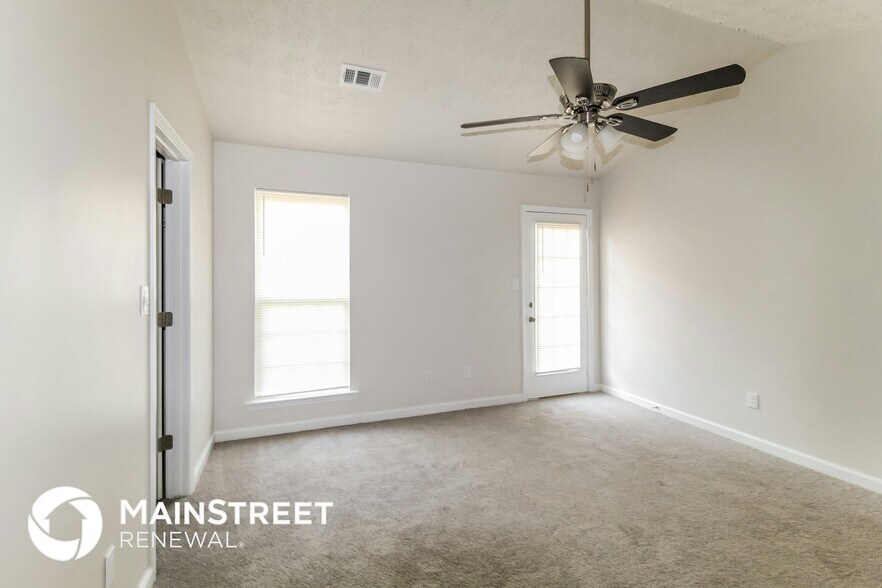 Building Photo - 1010 Overlook Dr