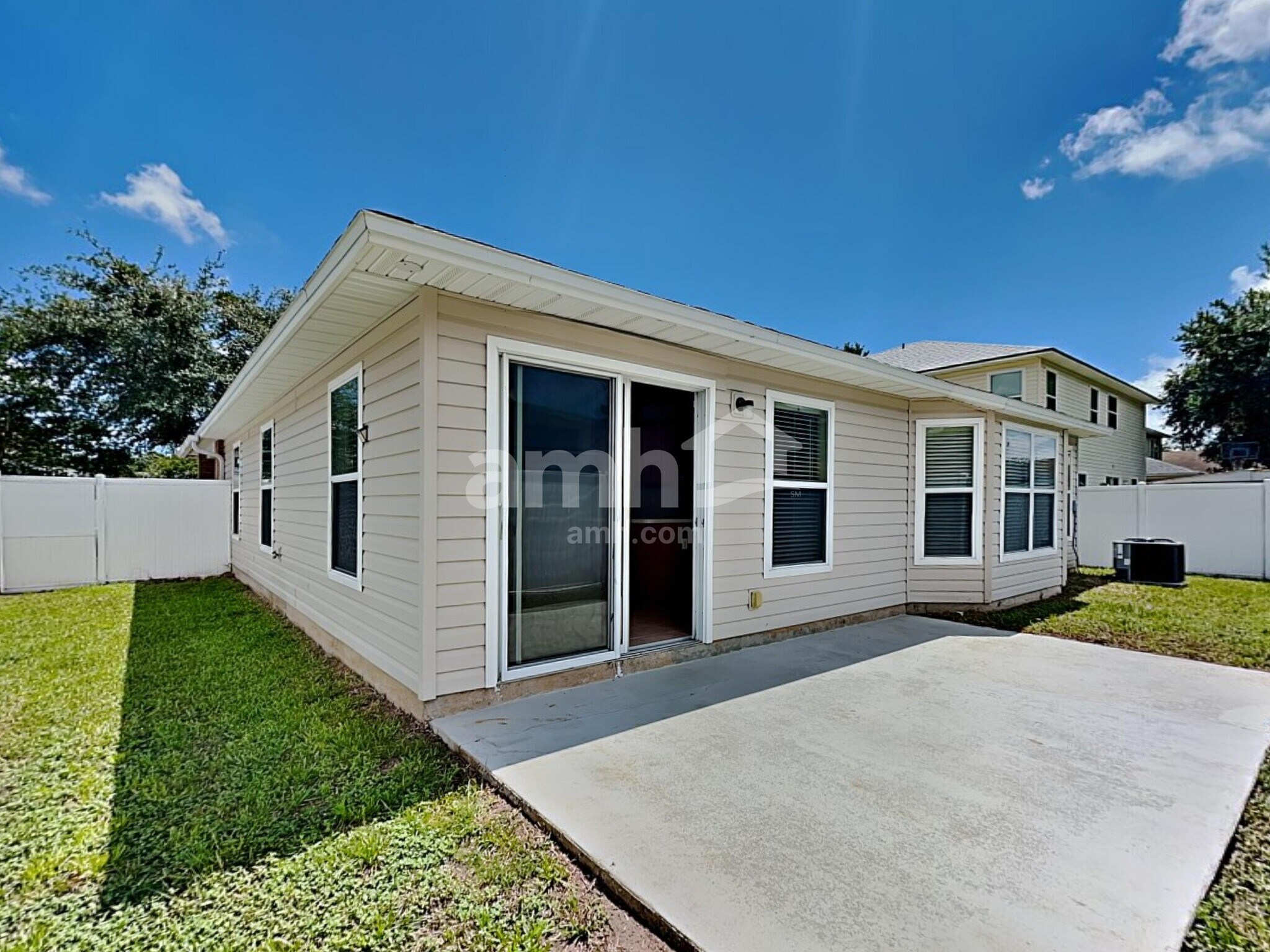 Building Photo - 421 Monet Ave