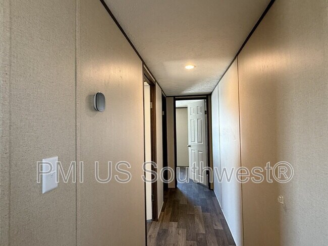 Building Photo - 1866 El Dorado Dr