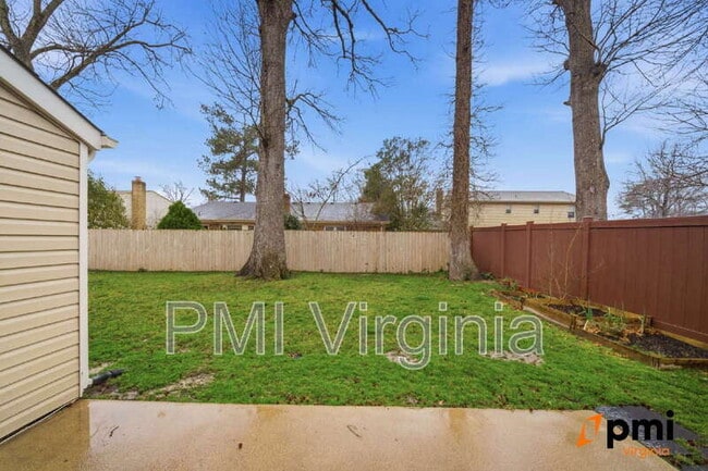 Building Photo - 5413 Brookfield Dr