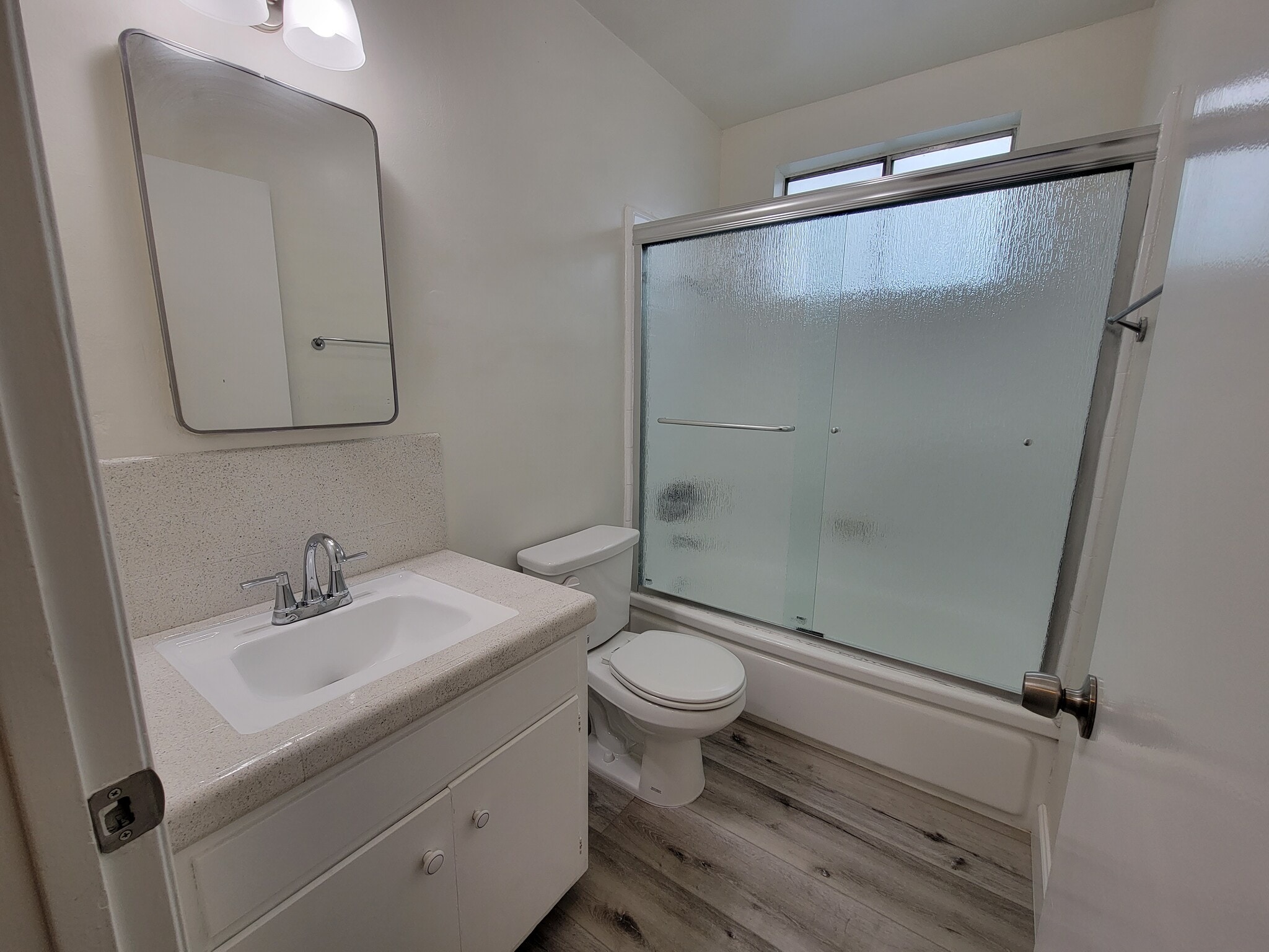 Building Photo - 10917 Blix St