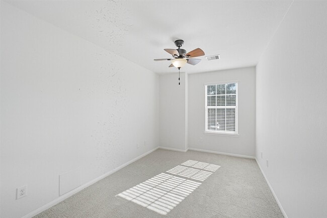 Building Photo - 2138 Waterford Park St