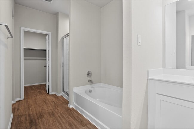 Building Photo - 16817 Pink Wintergreen Dr