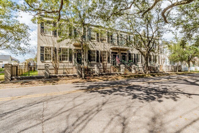 Building Photo - 254 Congress St