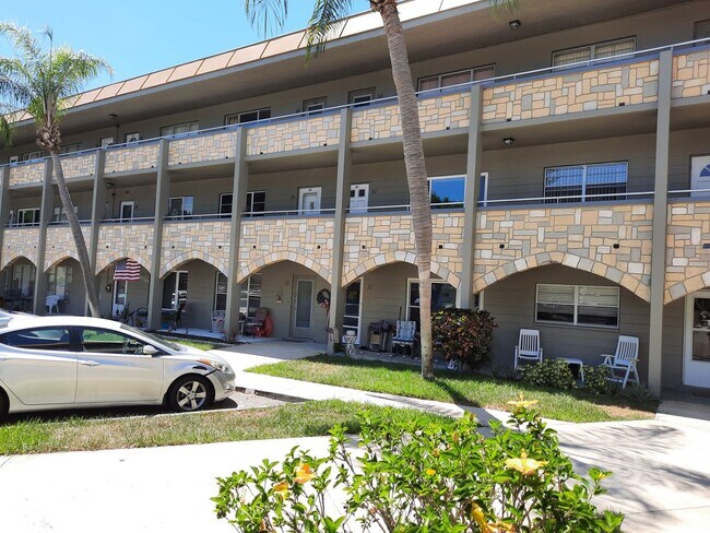 Primary Photo - 1/1 condo - 55+ community