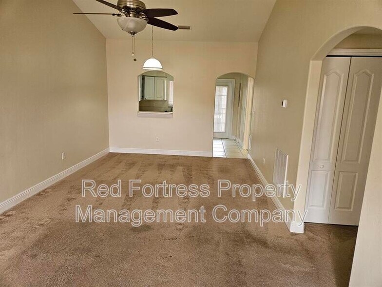 Building Photo - 4167 Castilla Circle