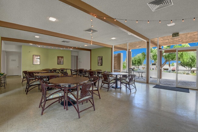 Building Photo - 73895 Saquaro Ct