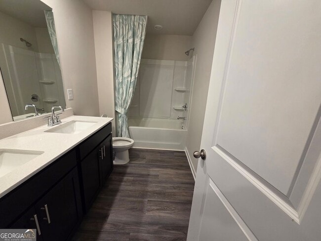 Building Photo - 167 Vly Oak Dr