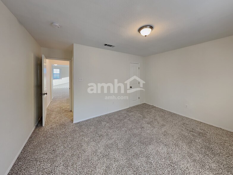 Building Photo - 3453 Newgate St