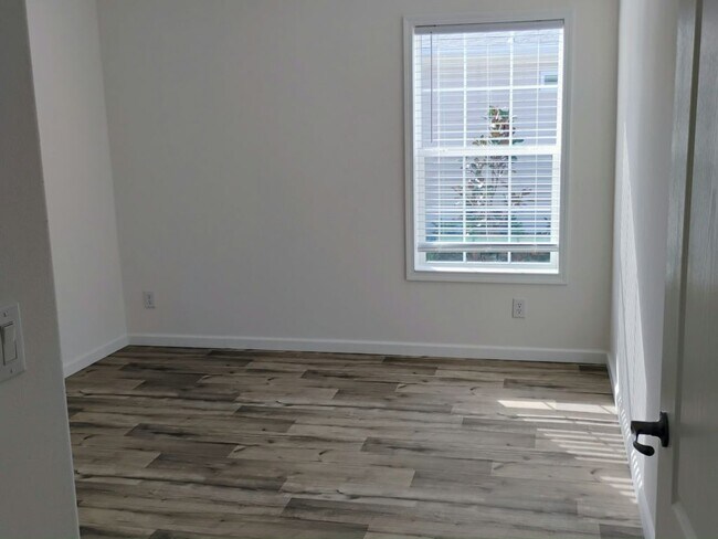 Building Photo - 6016 Las Nubes Terrace