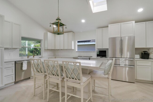Building Photo - 13760 Sand Crane Dr