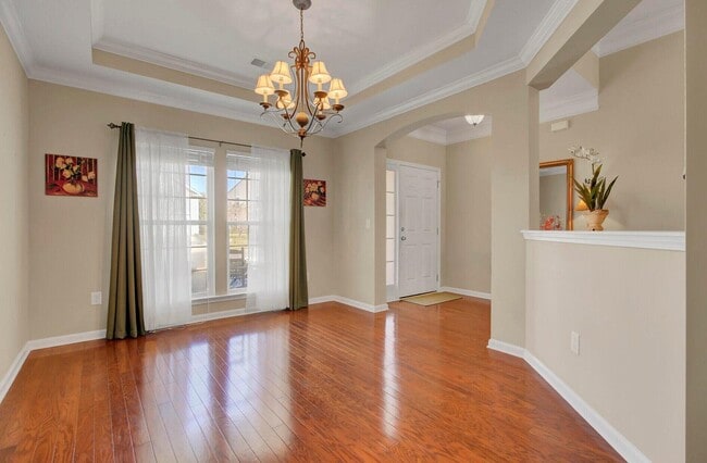 Building Photo - 160 Mayfield Dr