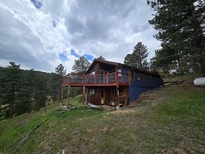 Building Photo - 229 Crestwood Ct