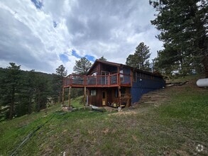 Building Photo - Beautiful 2B/2B Mountain Home Available ASAP!