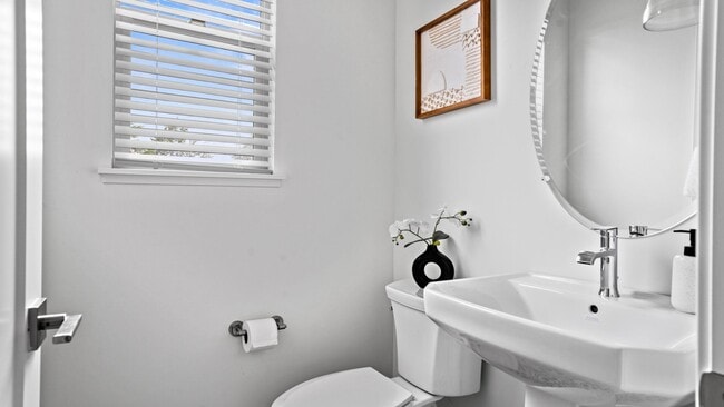 Building Photo - 2806 Chattleton Ln