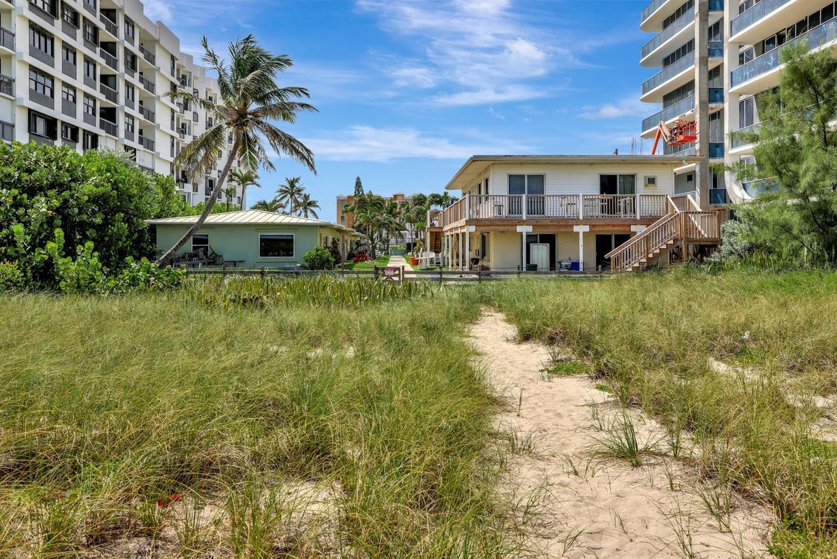 Building Photo - 820 N Ocean Blvd