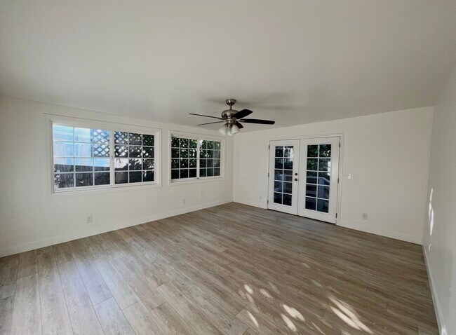 Building Photo - 3445 Valley St