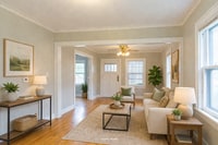 Building Photo - Charming West Plaza Bungalow