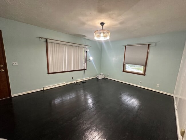 Building Photo - 2758 Newbern Cir