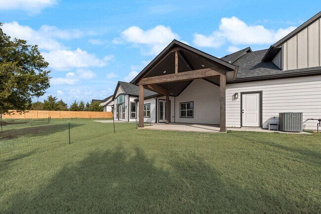 Building Photo - Lovely Custom Home in Beautiful Nevada!