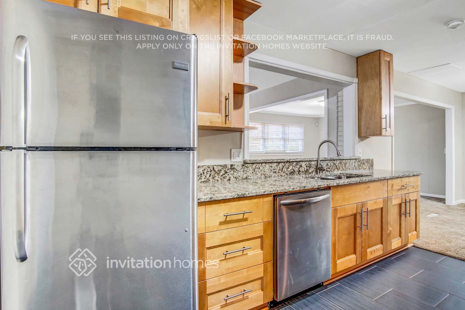 Building Photo - 2407 Cresta Dr