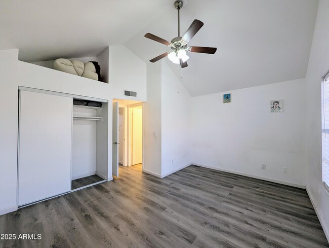 Building Photo - 4601 N 102nd Ave