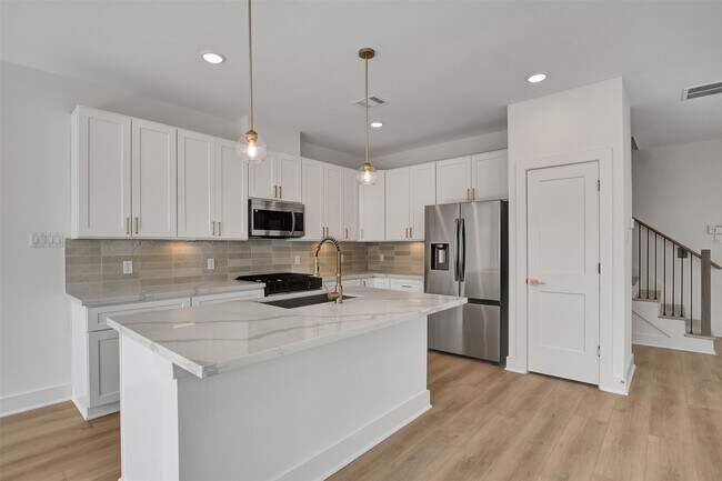 Building Photo - 3628 Amos St