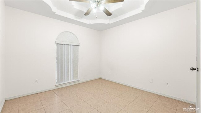 Building Photo - 25 Quail Dr
