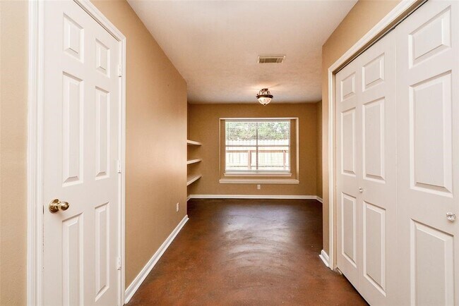 Building Photo - 22823 Williamschase Dr